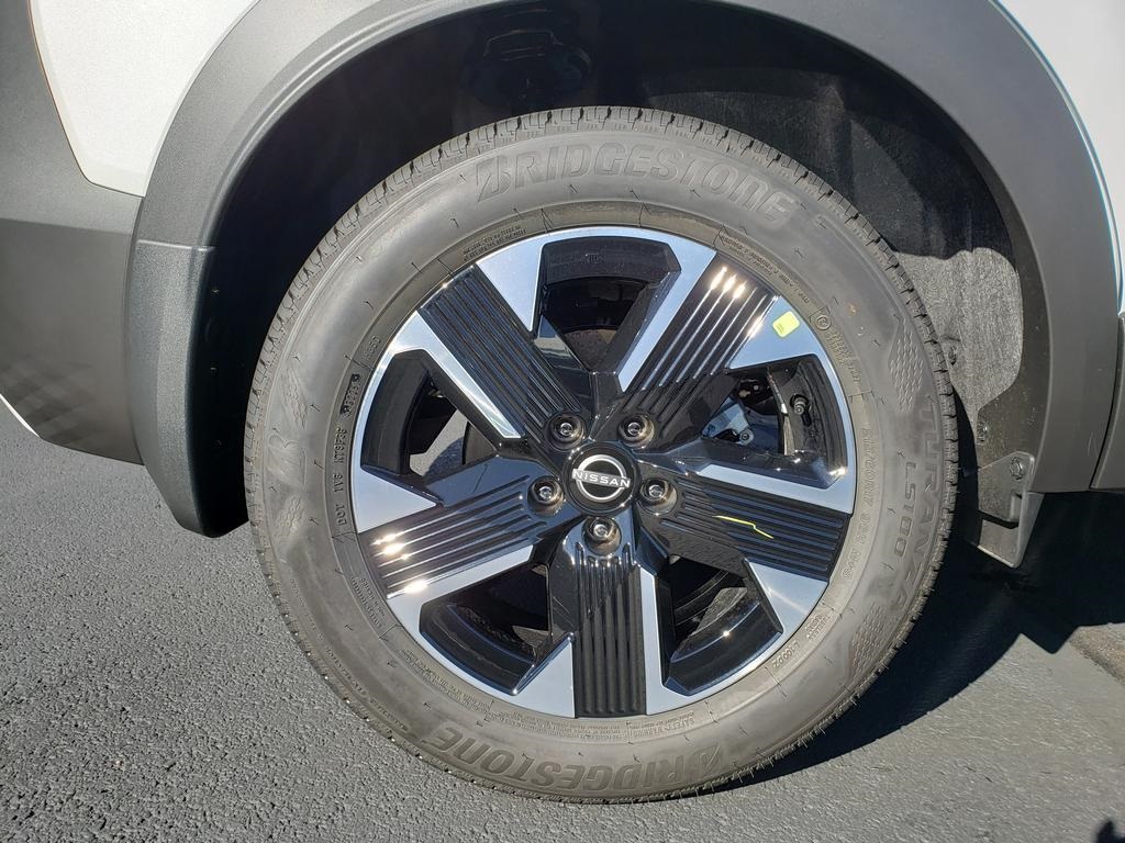 new 2026 Nissan Kicks car, priced at $27,947