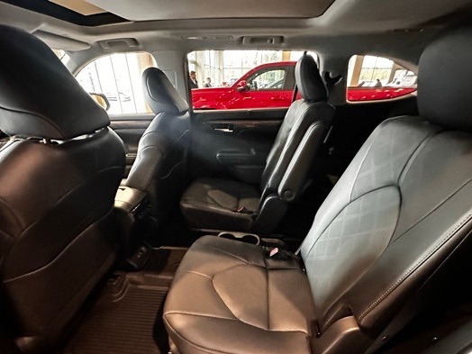 new 2025 Toyota Highlander Hybrid car
