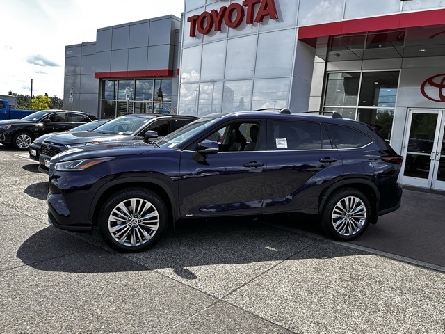 new 2025 Toyota Highlander Hybrid car