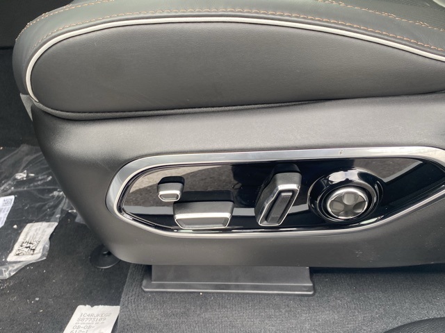 new 2025 Jeep Grand Cherokee L car, priced at $65,067