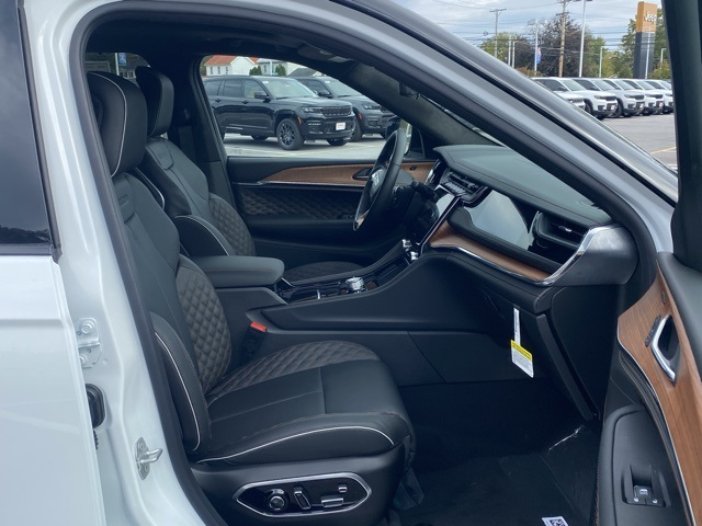new 2025 Jeep Grand Cherokee L car, priced at $65,067