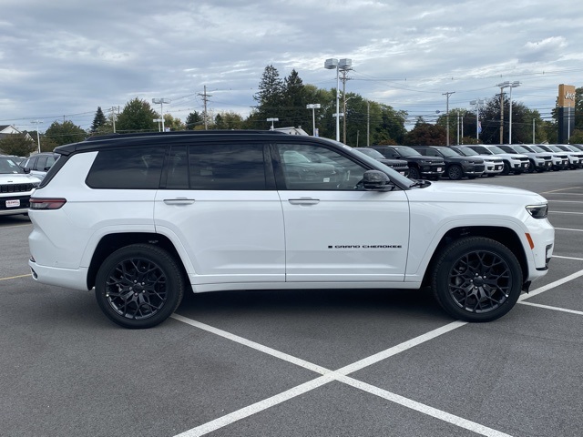 new 2025 Jeep Grand Cherokee L car, priced at $65,067