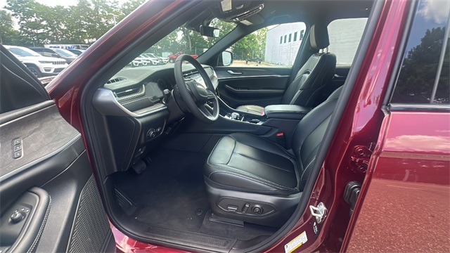 new 2025 Jeep Grand Cherokee car, priced at $47,453