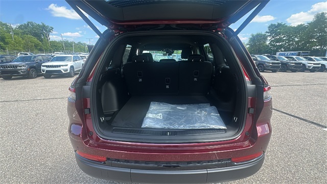 new 2025 Jeep Grand Cherokee car, priced at $47,453