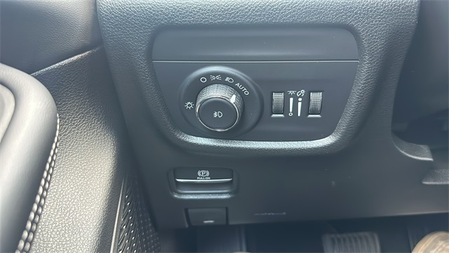 new 2025 Jeep Grand Cherokee car, priced at $47,453