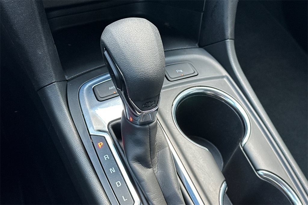 used 2023 Chevrolet Equinox car, priced at $22,965