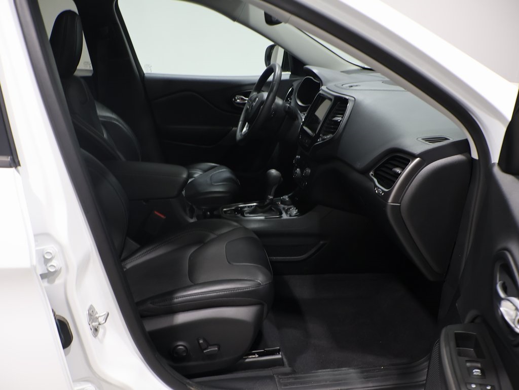 used 2022 Jeep Cherokee car, priced at $25,500