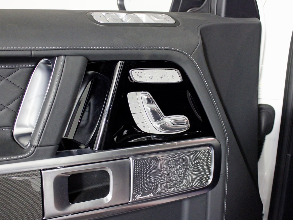 new 2025 Mercedes-Benz G-Class car, priced at $204,085