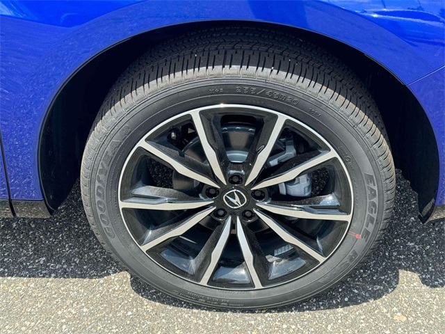 new 2025 Acura RDX car, priced at $56,400