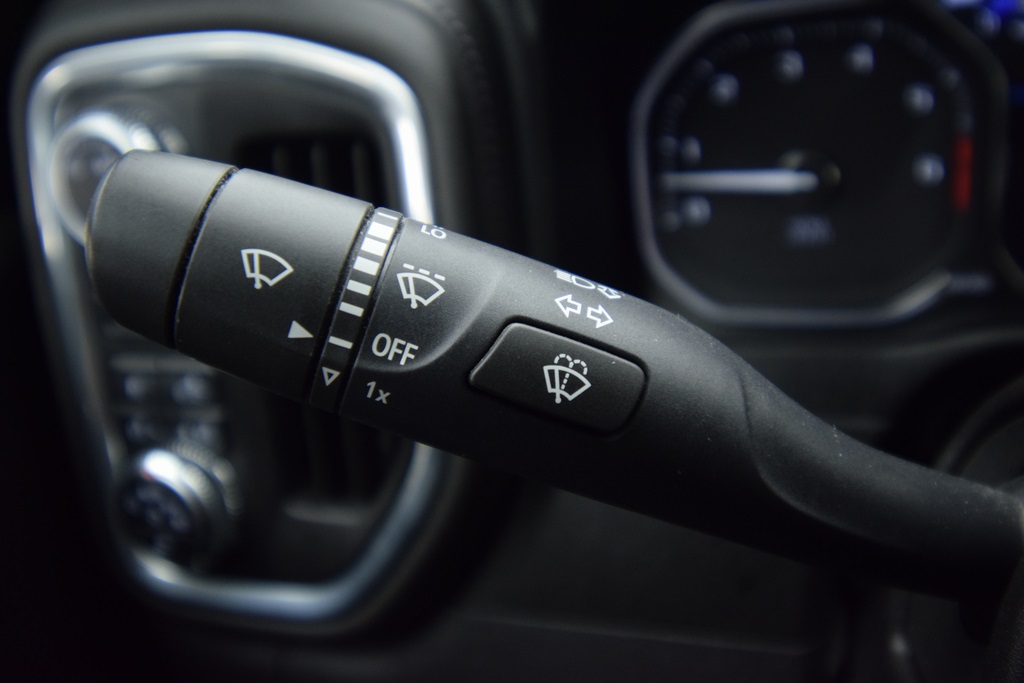 used 2021 GMC Sierra 1500 car, priced at $38,500