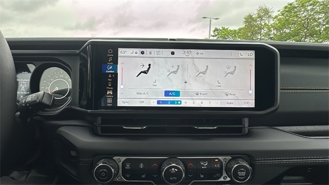 new 2025 Jeep Wrangler car, priced at $54,788