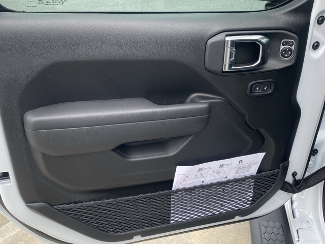 new 2025 Jeep Wrangler car, priced at $39,916