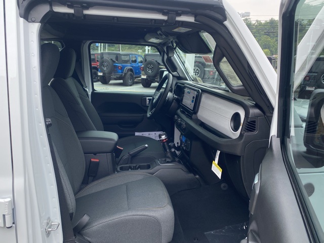 new 2025 Jeep Wrangler car, priced at $39,916