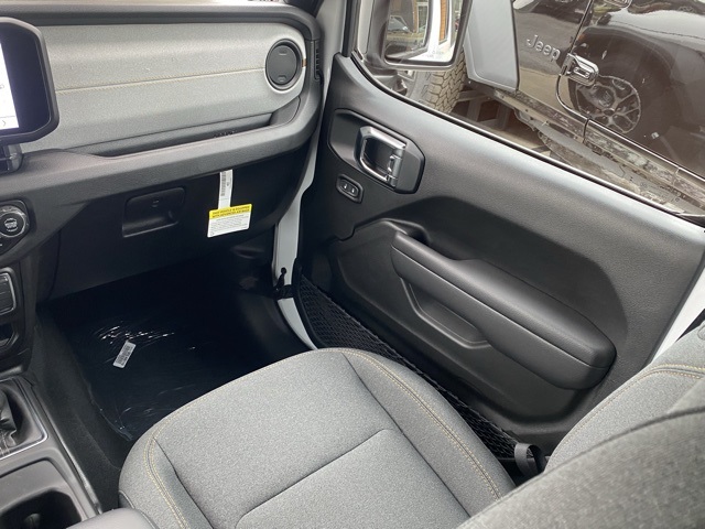 new 2025 Jeep Wrangler car, priced at $39,916