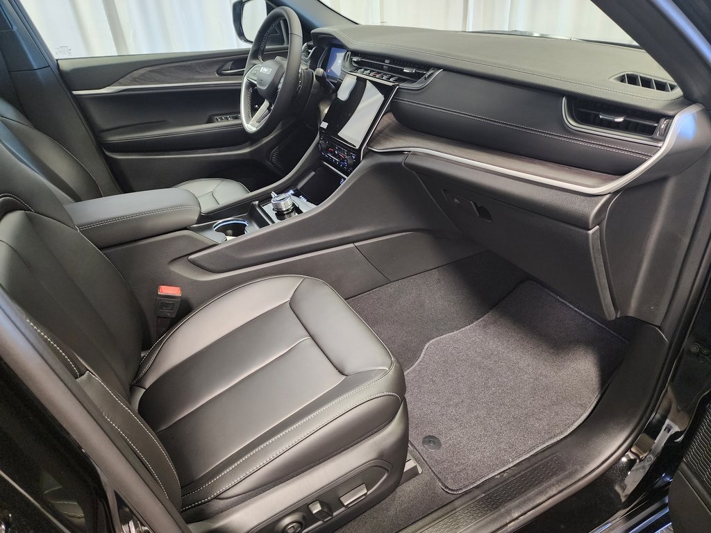 new 2025 Jeep Grand Cherokee L car, priced at $47,784
