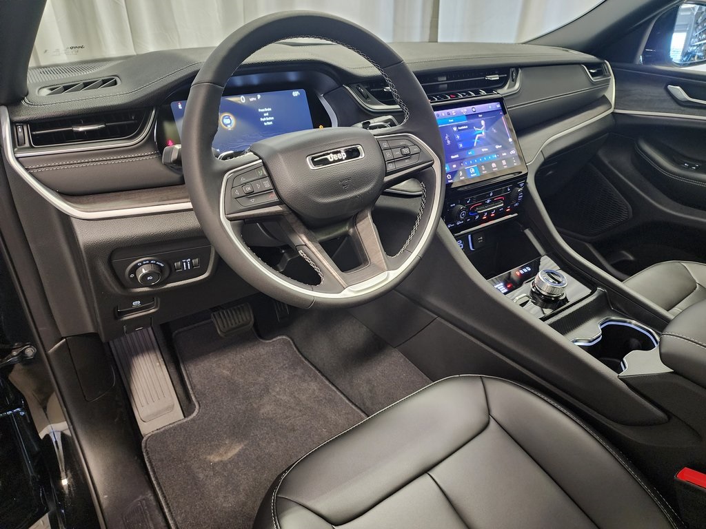 new 2025 Jeep Grand Cherokee L car, priced at $47,784