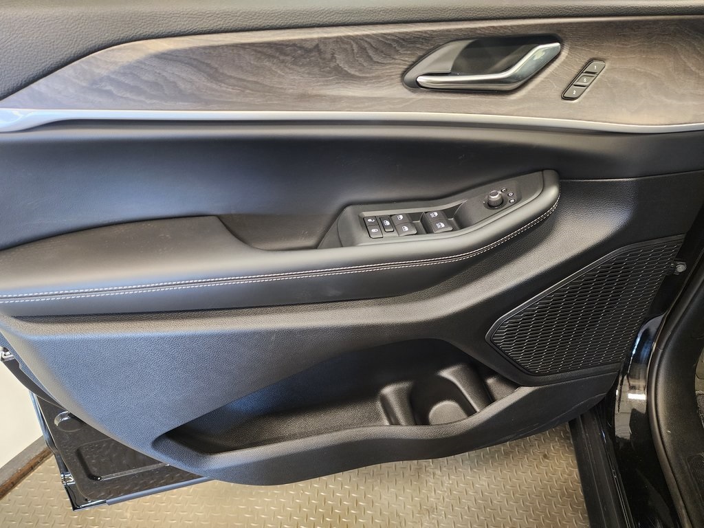 new 2025 Jeep Grand Cherokee L car, priced at $47,784