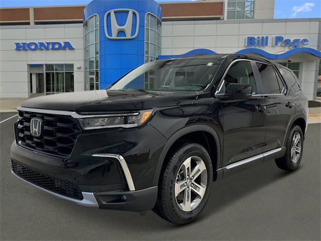 new 2025 Honda Pilot car, priced at $45,600