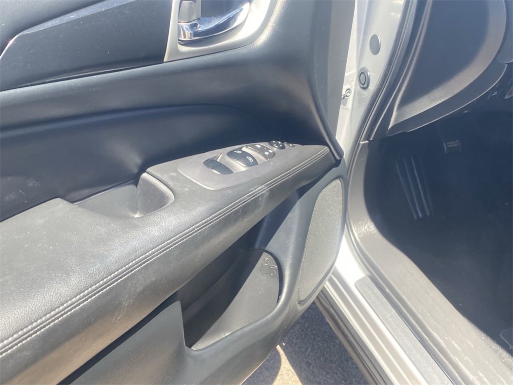 used 2020 Nissan Pathfinder car