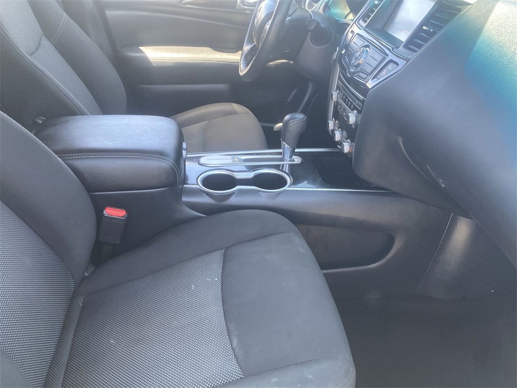 used 2020 Nissan Pathfinder car