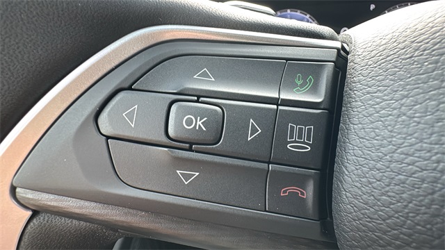 new 2025 Jeep Grand Cherokee car, priced at $43,735