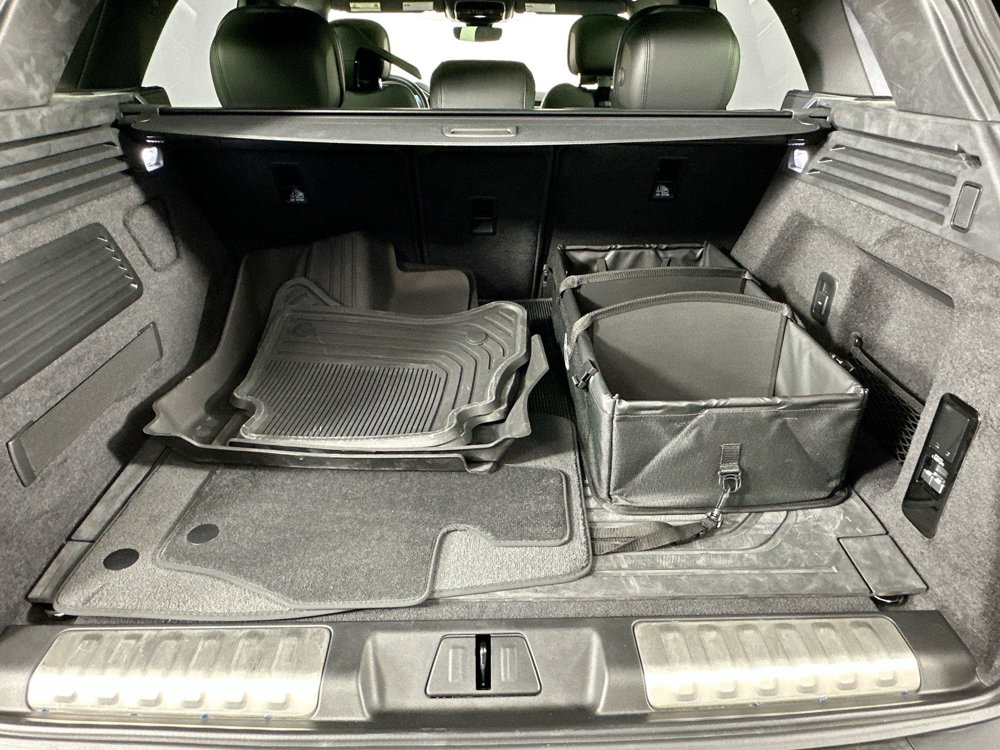 used 2023 Land Rover Range Rover Sport car, priced at $77,995