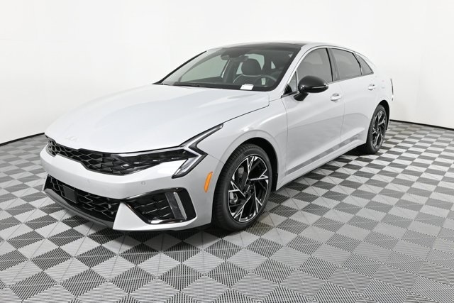 new 2025 Kia K5 car, priced at $32,498