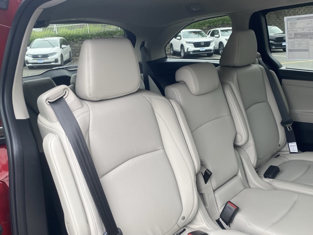 new 2025 Honda Odyssey car, priced at $45,145