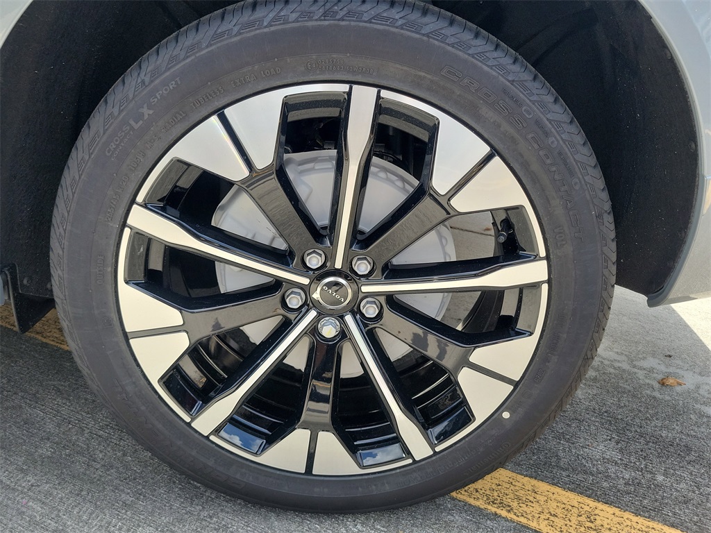 new 2026 Volvo XC60 car, priced at $54,235