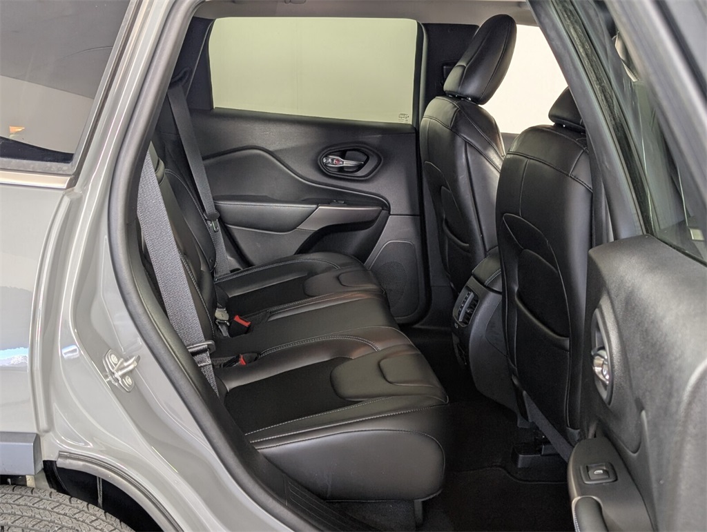 used 2019 Jeep Cherokee car, priced at $13,500