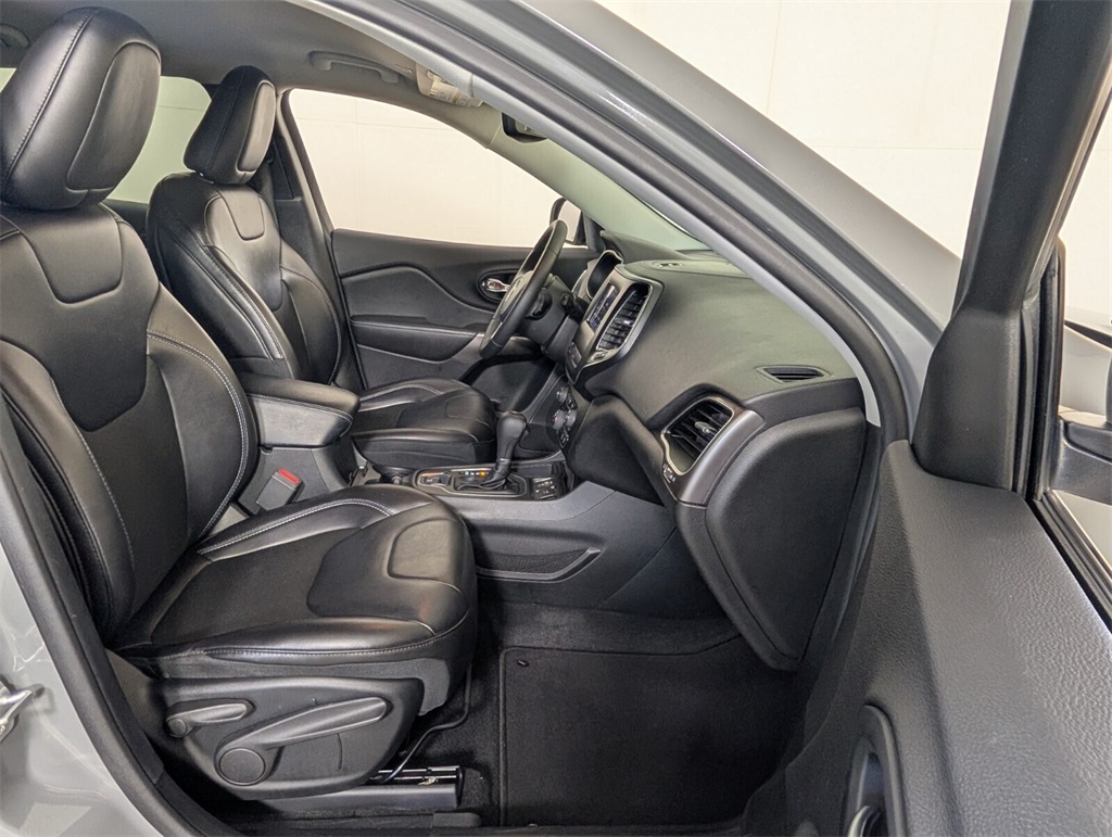 used 2019 Jeep Cherokee car, priced at $13,500