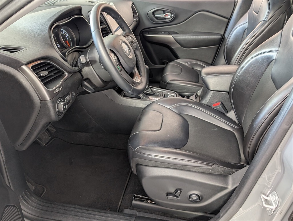 used 2019 Jeep Cherokee car, priced at $13,500