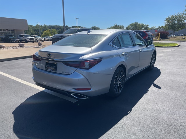 new 2025 Lexus ES car, priced at $49,424