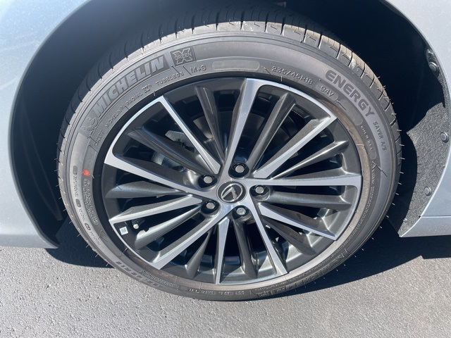 new 2025 Lexus ES car, priced at $49,424