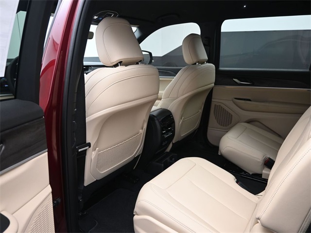 new 2025 Jeep Grand Cherokee L car, priced at $43,999