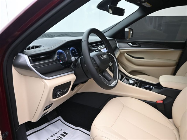 new 2025 Jeep Grand Cherokee L car, priced at $43,999