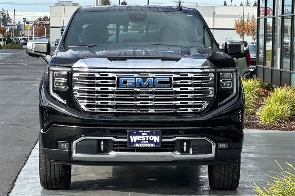 used 2023 GMC Sierra 1500 car, priced at $59,978