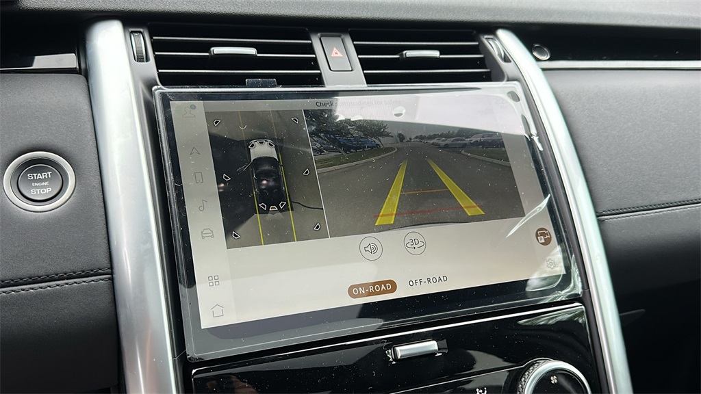 new 2025 Land Rover Discovery car, priced at $64,665