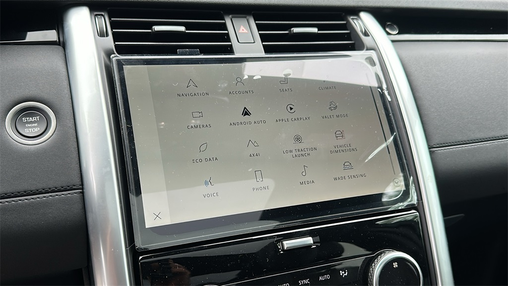 new 2025 Land Rover Discovery car, priced at $64,665