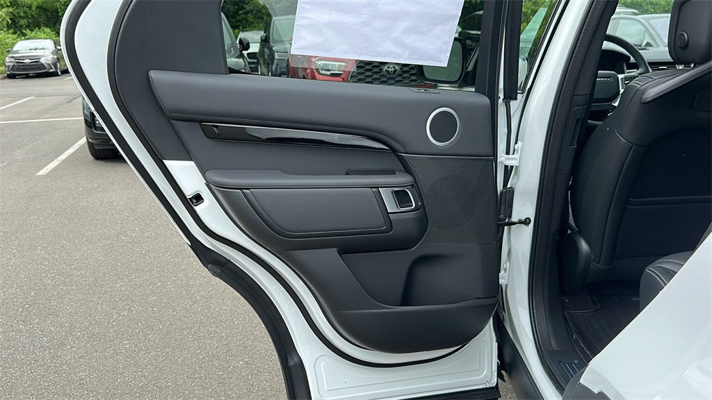 new 2025 Land Rover Discovery car, priced at $64,665