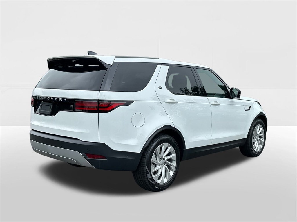 new 2025 Land Rover Discovery car, priced at $64,665