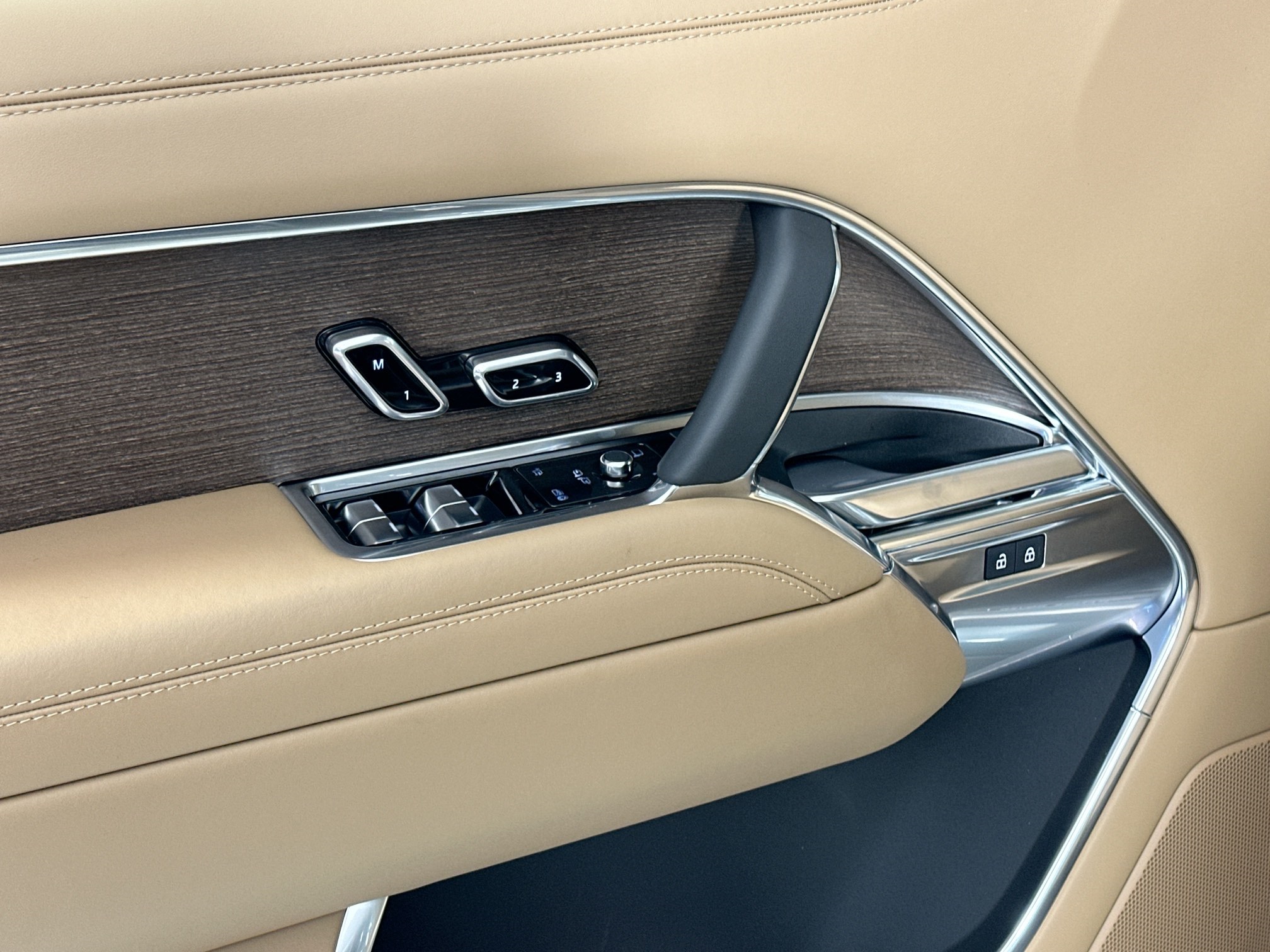 new 2025 Land Rover Range Rover car, priced at $132,780