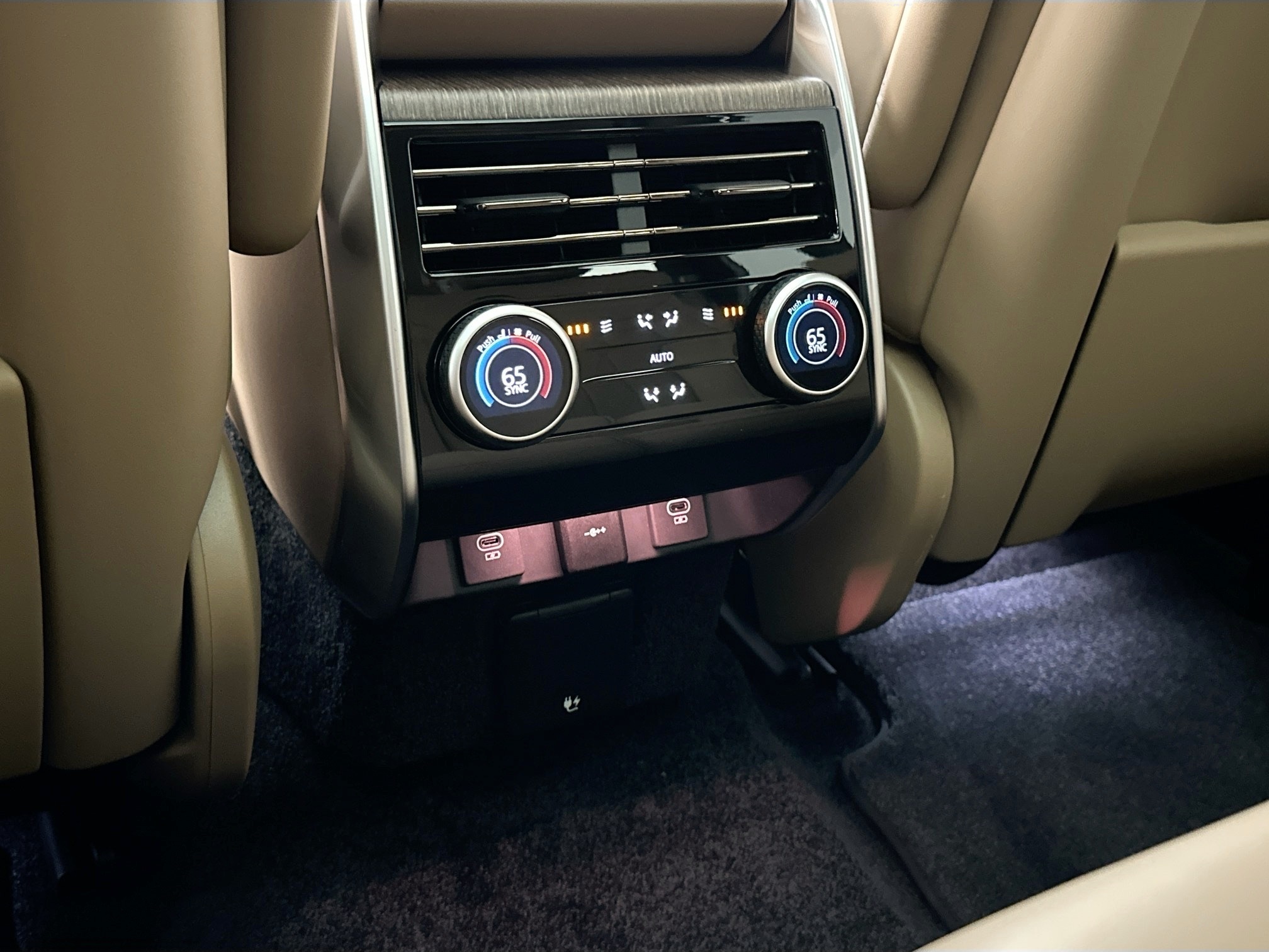 new 2025 Land Rover Range Rover car, priced at $132,780