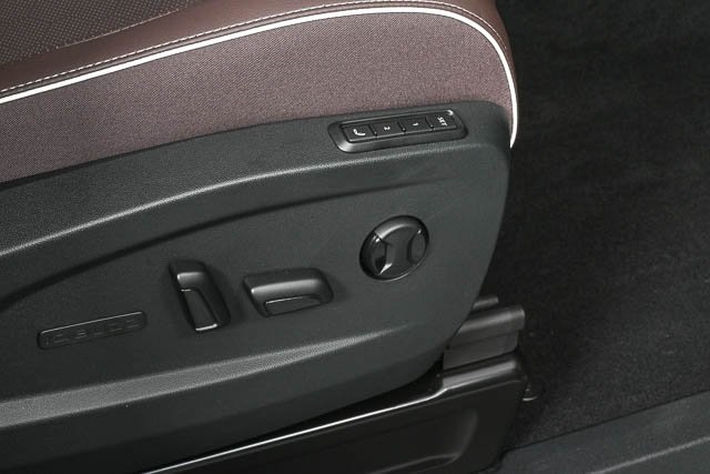 new 2025 Volkswagen ID. Buzz car, priced at $61,224
