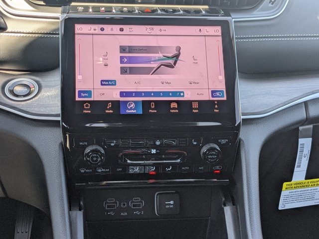 new 2025 Jeep Grand Cherokee car, priced at $40,220