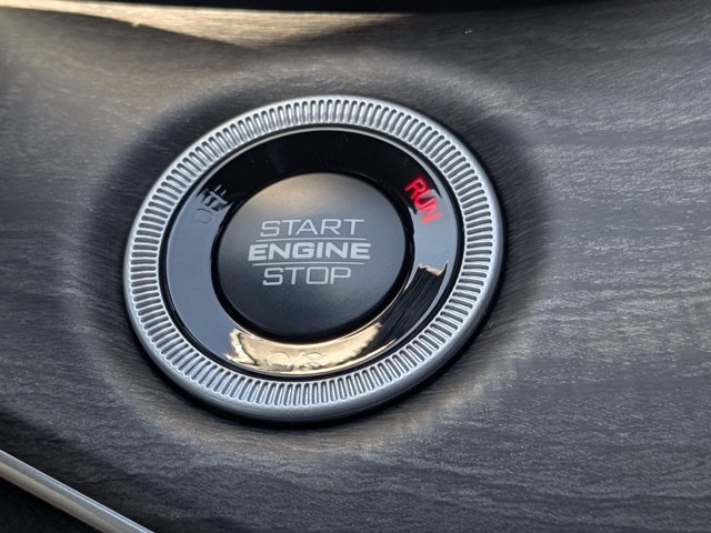new 2025 Jeep Grand Cherokee car, priced at $40,220