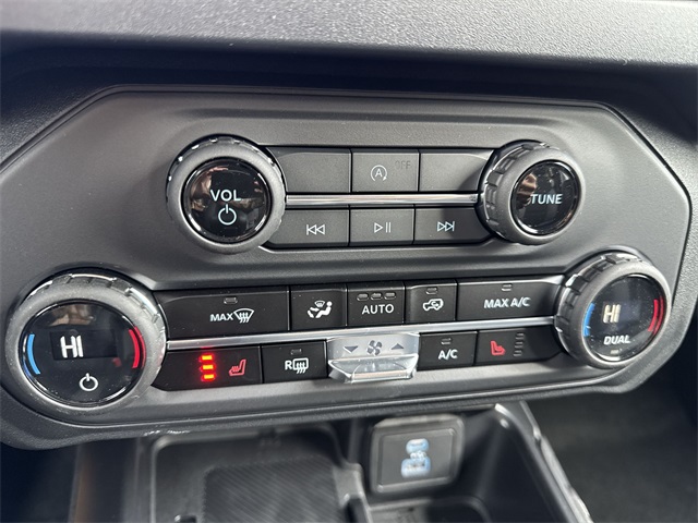 new 2025 Ford Bronco car, priced at $49,162