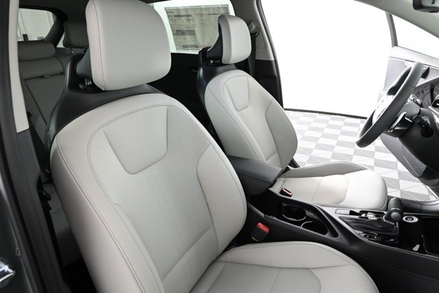 new 2025 Kia Niro car, priced at $32,368