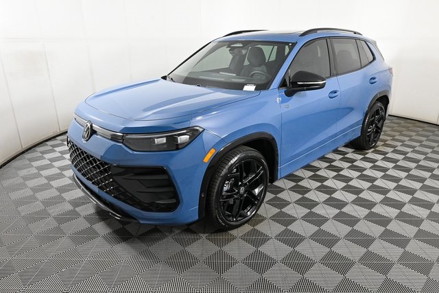 new 2025 Volkswagen Tiguan car, priced at $40,256