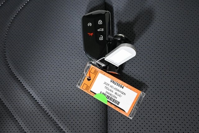 new 2025 Volkswagen Tiguan car, priced at $40,256